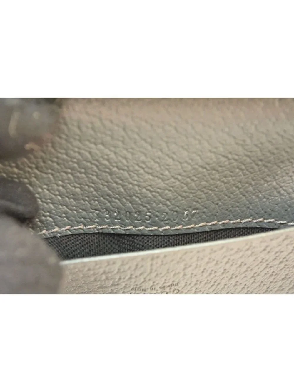Gucci Bifold Card Slot Business Ophidia GG Supreme Gray Wallet